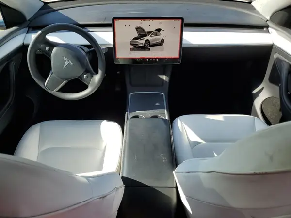 7SAYGDEEXPF607984 2023 TESLA MODEL Y - Image 8