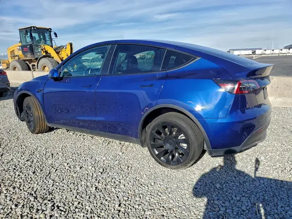 7SAYGDEEXPF609489 2023 TESLA MODEL Y - Image 2