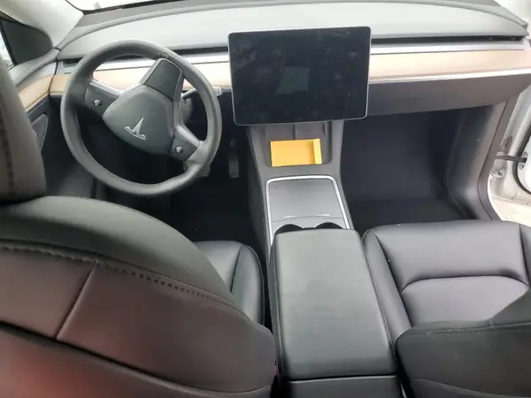 7SAYGDEEXPF613445 2023 TESLA MODEL Y - Image 8