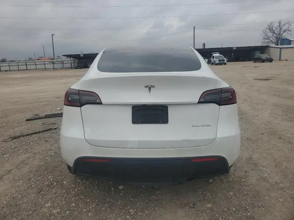 2023 TESLA MODEL Y auction photo 6