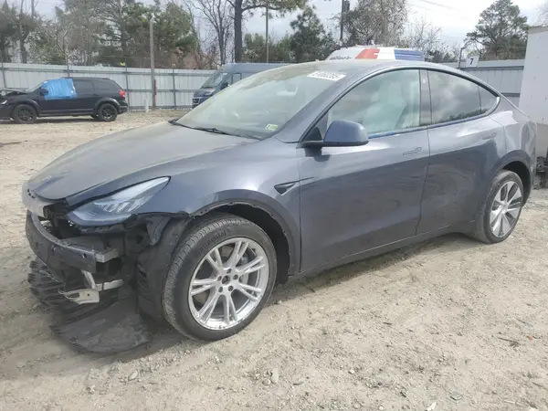 7SAYGDEEXPF619102 2023 TESLA MODEL Y - Image 1