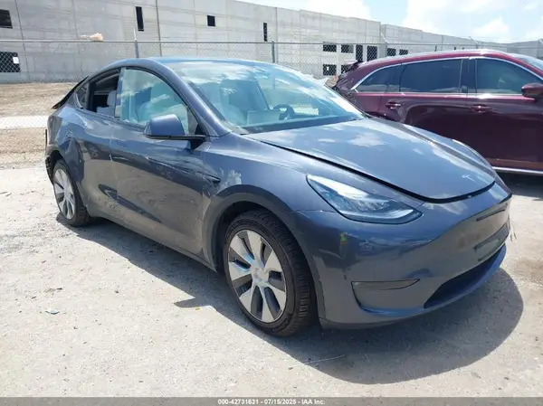 7SAYGDEEXPF619228 2023 TESLA MODEL Y - Image 1