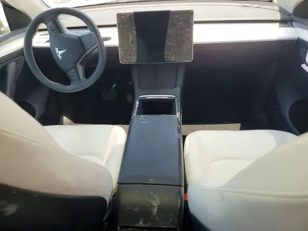 7SAYGDEEXPF619620 2023 TESLA MODEL Y - Image 8