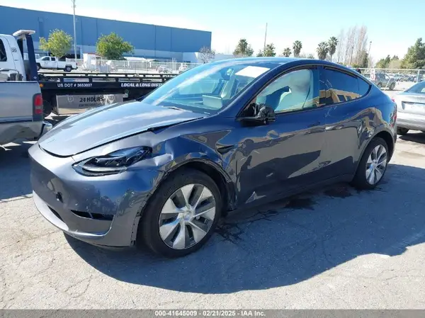 7SAYGDEEXPF623201 2023 TESLA MODEL Y - Image 2