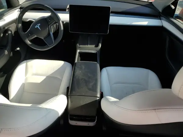 7SAYGDEEXPF625420 2023 TESLA MODEL Y - Image 8