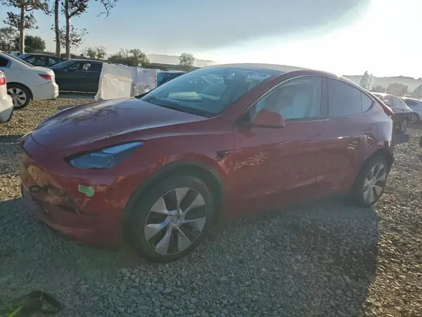 7SAYGDEEXPF636756 2023 TESLA MODEL Y - Image 1