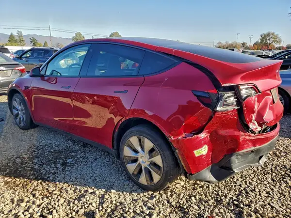 7SAYGDEEXPF636756 2023 TESLA MODEL Y - Image 2