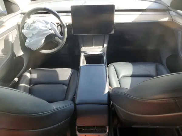 7SAYGDEEXPF637972 2023 TESLA MODEL Y - Image 8