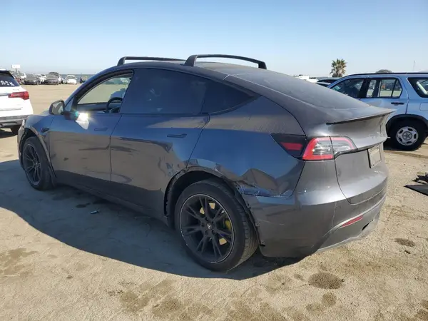 7SAYGDEEXPF638586 2023 TESLA MODEL Y - Image 2