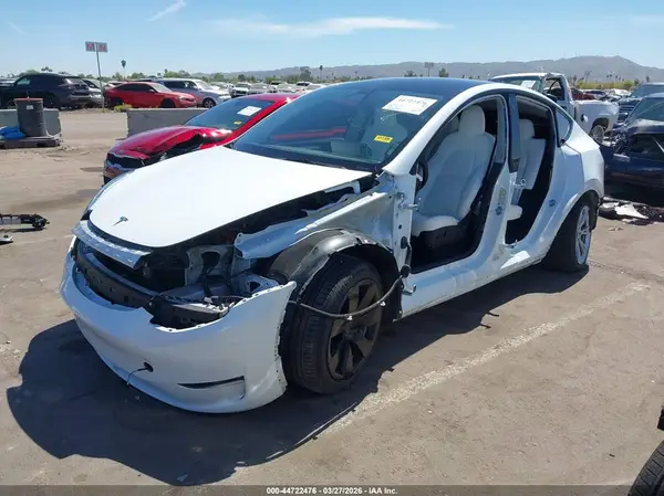 7SAYGDEEXPF643593 2023 TESLA MODEL Y - Image 2