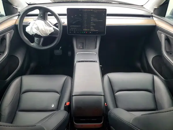 7SAYGDEEXPF644338 2023 TESLA MODEL Y - Image 8