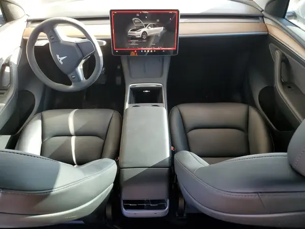7SAYGDEEXPF646087 2023 TESLA MODEL Y - Image 8