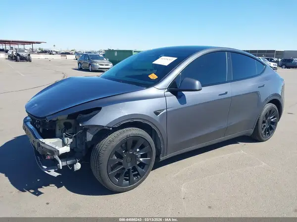 7SAYGDEEXPF647403 2023 TESLA MODEL Y - Image 2