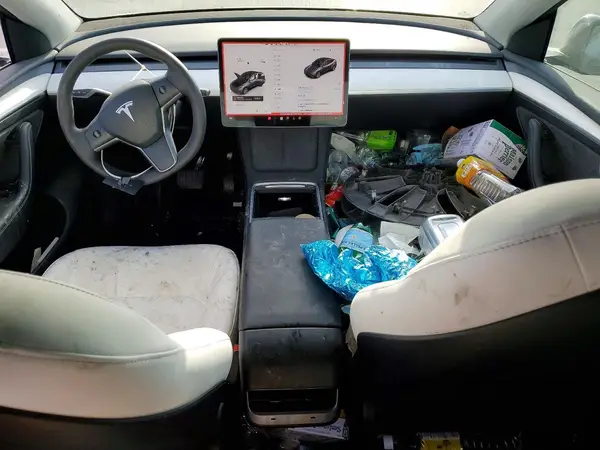 7SAYGDEEXPF647479 2023 TESLA MODEL Y - Image 8
