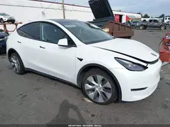7SAYGDEEXPF661690 2023 TESLA MODEL Y