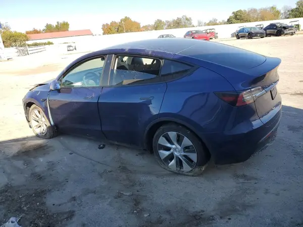7SAYGDEEXPF675265 2023 TESLA MODEL Y - Image 2