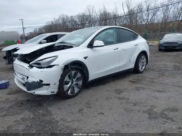7SAYGDEEXPF684287 2023 TESLA MODEL Y - Image 2