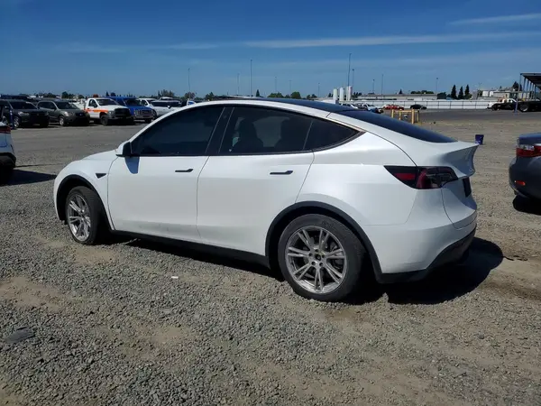 7SAYGDEEXPF685178 2023 TESLA MODEL Y - Image 2