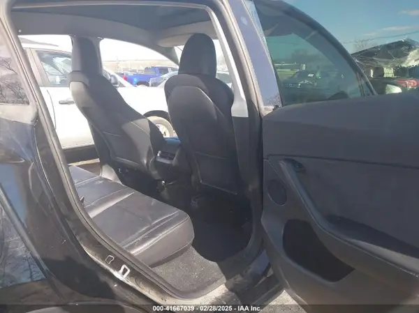 7SAYGDEEXPF688064 2023 TESLA MODEL Y - Image 8
