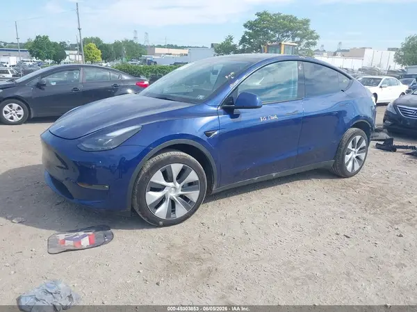 7SAYGDEEXPF702271 2023 TESLA MODEL Y - Image 2