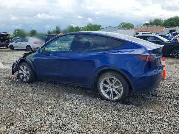 7SAYGDEEXPF703856 2023 TESLA MODEL Y - Image 2