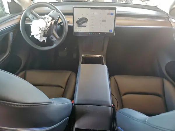 7SAYGDEEXPF708085 2023 TESLA MODEL Y - Image 8