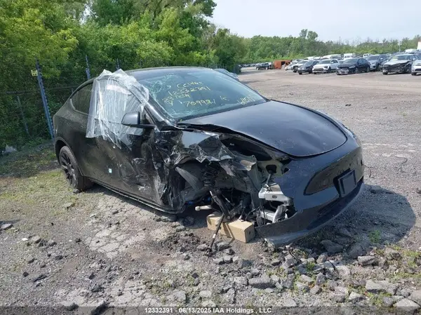 7SAYGDEEXPF709981 2023 TESLA MODEL Y