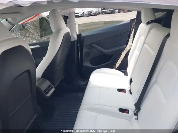 7SAYGDEEXPF709981 2023 TESLA MODEL Y - Image 8