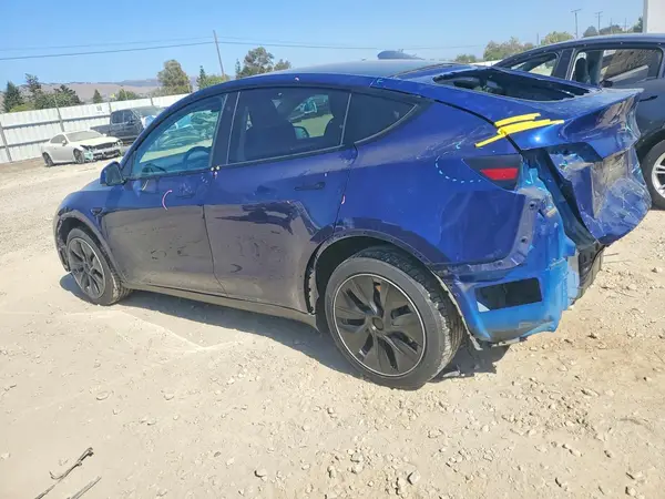 7SAYGDEEXPF742110 2023 TESLA MODEL Y - Image 2