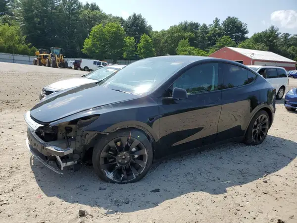 7SAYGDEEXPF751826 2023 TESLA MODEL Y - Image 1