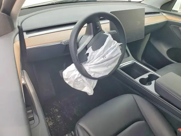 7SAYGDEEXPF759134 2023 TESLA MODEL Y - Image 8