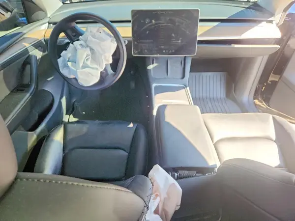 7SAYGDEEXPF760493 2023 TESLA MODEL Y - Image 8