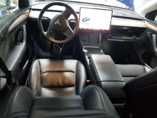 7SAYGDEEXPF760915 2023 TESLA MODEL Y - Image 8