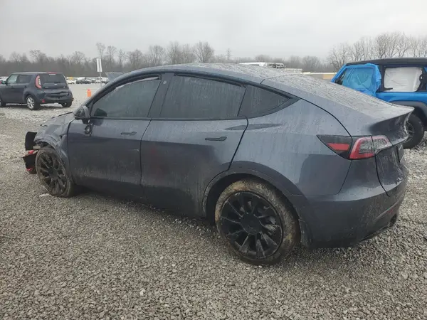7SAYGDEEXPF771199 2023 TESLA MODEL Y - Image 2