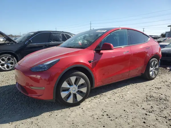 7SAYGDEEXPF782414 2023 TESLA MODEL Y - Image 1