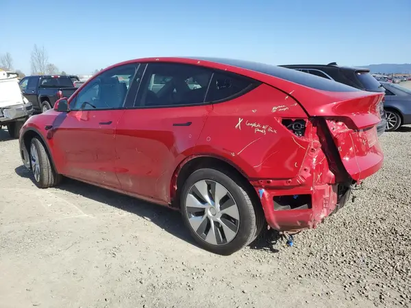 7SAYGDEEXPF782414 2023 TESLA MODEL Y - Image 2