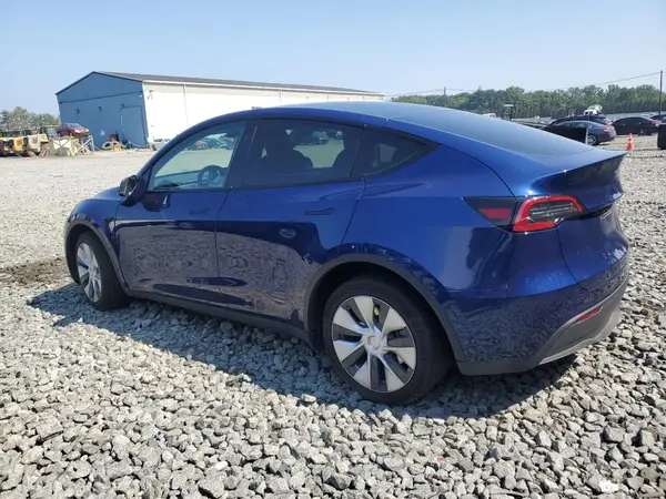 7SAYGDEEXPF799472 2023 TESLA MODEL Y - Image 2