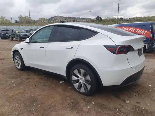 7SAYGDEEXPF800118 2023 TESLA MODEL Y - Image 2