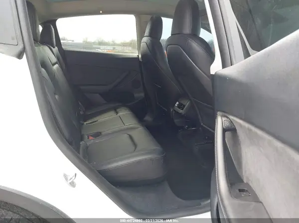 7SAYGDEEXPF809174 2023 TESLA MODEL Y - Image 8