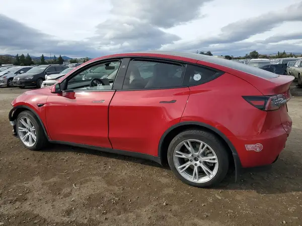 7SAYGDEEXPF823186 2023 TESLA MODEL Y - Image 2