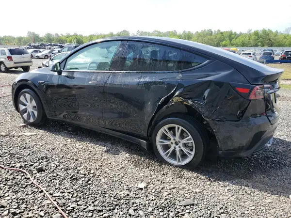7SAYGDEEXPF827903 2023 TESLA MODEL Y - Image 2