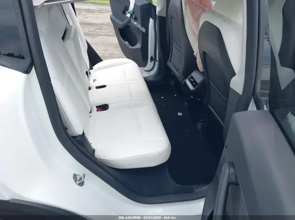 7SAYGDEEXPF835144 2023 TESLA MODEL Y - Image 8