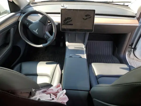 7SAYGDEEXPF837816 2023 TESLA MODEL Y - Image 8
