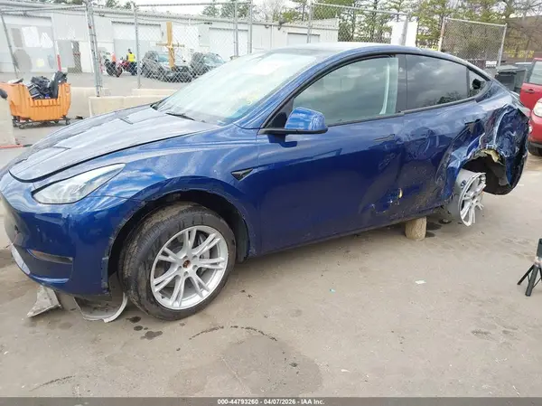 7SAYGDEEXPF845978 2023 TESLA MODEL Y - Image 2