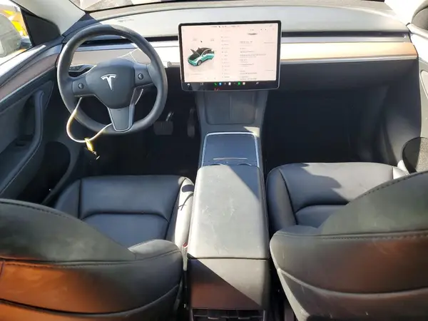 7SAYGDEEXPF857306 2023 TESLA MODEL Y - Image 8