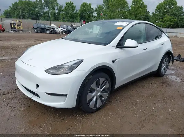 7SAYGDEEXPF858343 2023 TESLA MODEL Y - Image 2
