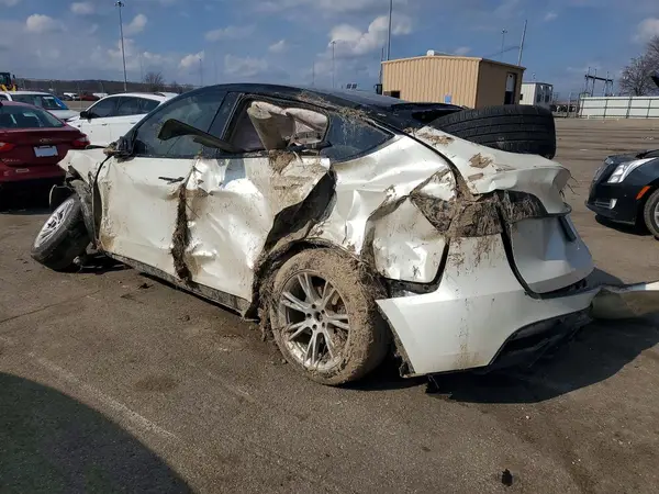 7SAYGDEEXPF862389 2023 TESLA MODEL Y - Image 2