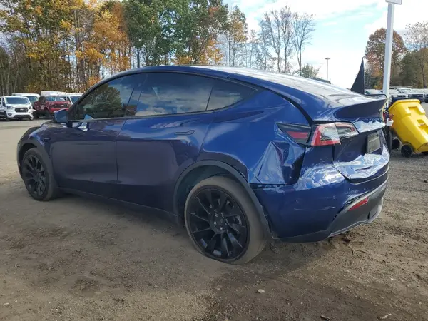 7SAYGDEEXPF874882 2023 TESLA MODEL Y - Image 2
