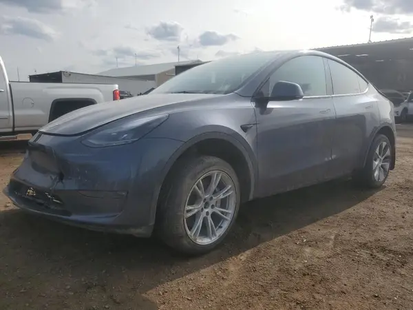 7SAYGDEEXPF874929 2023 TESLA MODEL Y - Image 1