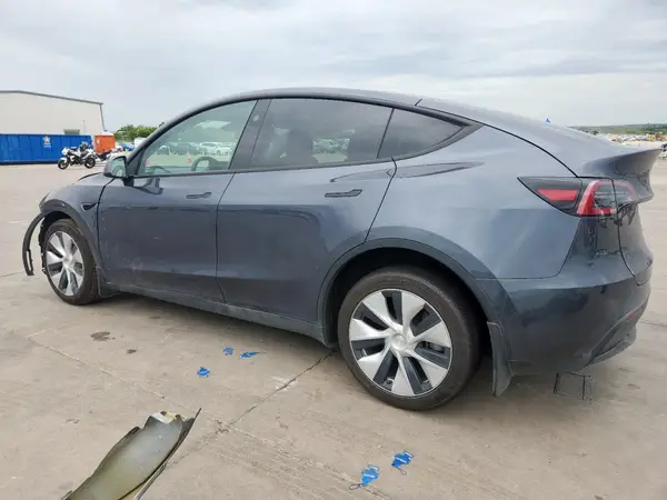 7SAYGDEEXPF877507 2023 TESLA MODEL Y - Image 2
